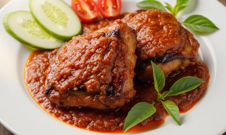 Ayam Bumbu Rujak: Cita Rasa Tradisional Tak Lekang Oleh Waktu