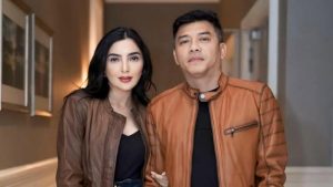 Ahanty Tunda Wisuda Demi Bareng Dengan Anang Dan Azriel