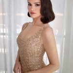 Gaya Elegan Selena Gomez Saat Hadiri Pernikahan Taylor Swift