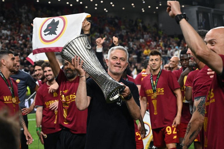 AS Roma: Mourinho Dan Luis Enrique, Reuni Di Liga Champions