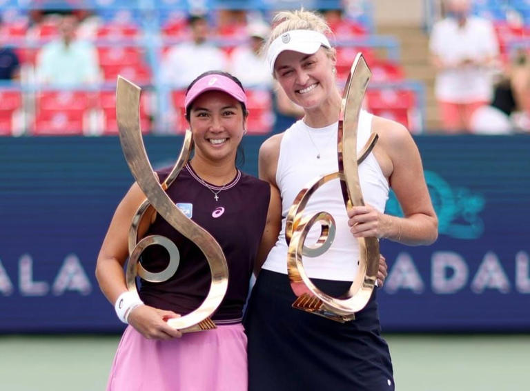 Aldila Sutjiadi & Erin Routliffe Angkat Trofi Mubadala DC Open