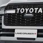 Makin Bertenaga! Toyota Land Cruiser 300 GR-S HEV Meluncur