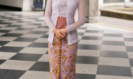 Elegan Tak Lekang Waktu! Model Kebaya Kutu Baru