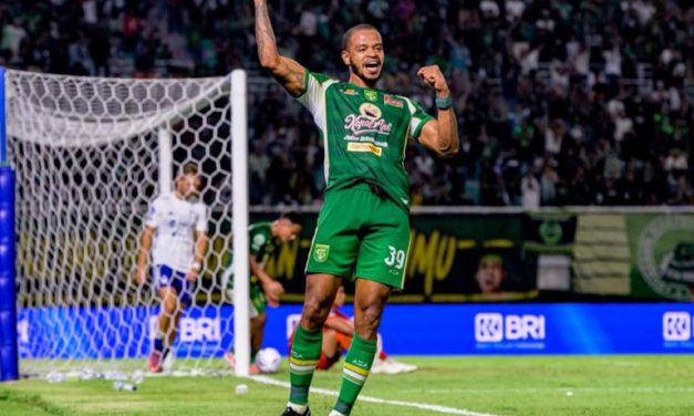 Gol Perdana! Alex Martins Berjuang Keras Demi Persebaya