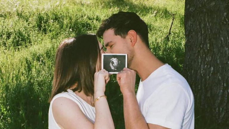 Bukan Jacob Lagi! Taylor Lautner Kini Resmi Jadi Ayah