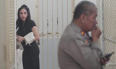 Tangis Sedih! Nikita Mirzani Minta Maaf Pada Anak Dari Penjara